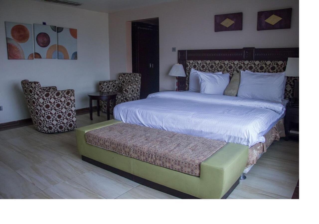 Exel Oriental Hotel & Suites Lagos Esterno foto